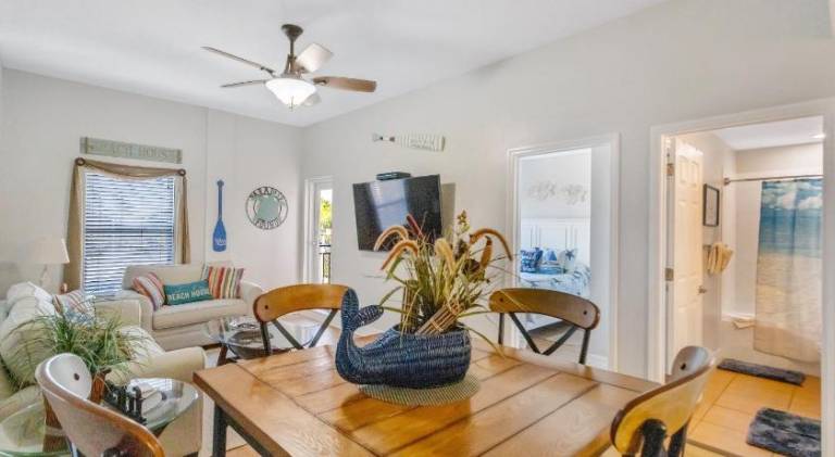 Serviced apartment with terrace, pool & jacuzzi | Beach nearby | Pets are welcome — photo 5