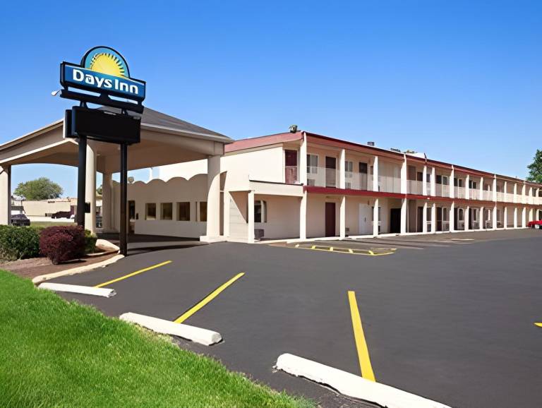 Days Inn by Wyndham Champaign/Urbana in Champaign, IL