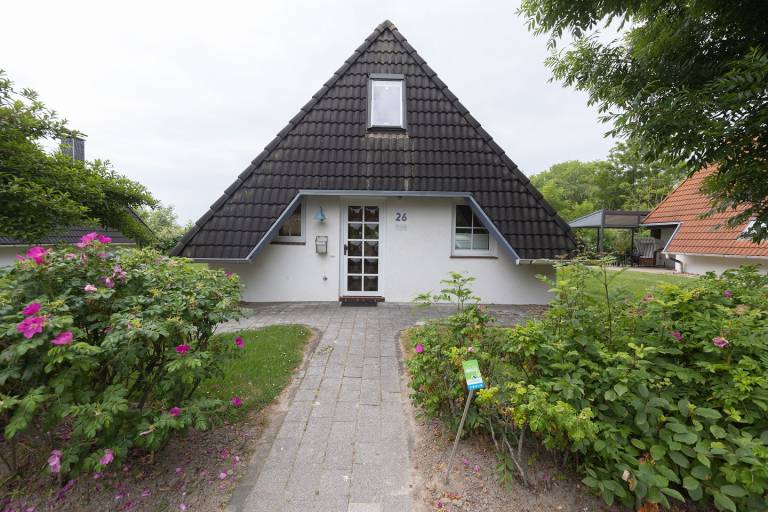 Ferienhaus Maja. Charmant und mit eigener Sauna im Garten. — photo 3