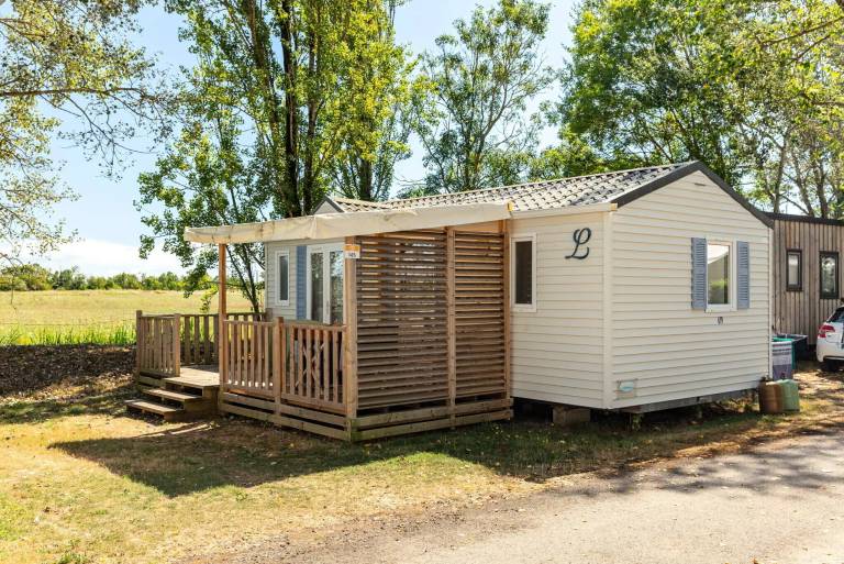 Mobile home with yard, sauna & jacuzzi — photo 4