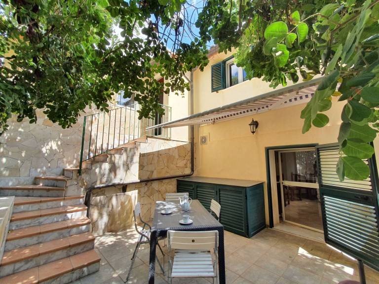 Vacation home with terrace, private pool & garden — photo 3