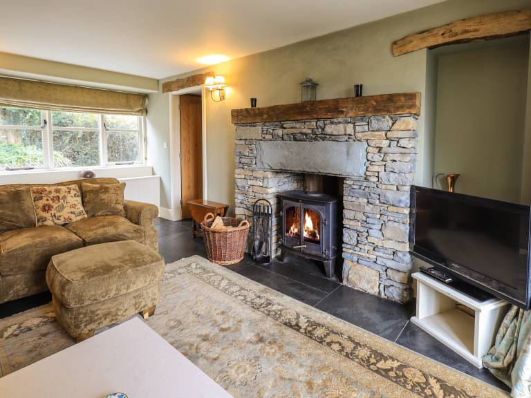 Family-friendly beautiful cottage with yard, terrace & hot tub | Dogs allowed — photo 4