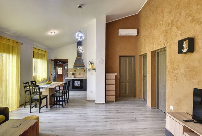House with private pool, garden & grill | Suitable for remote work — photo 4