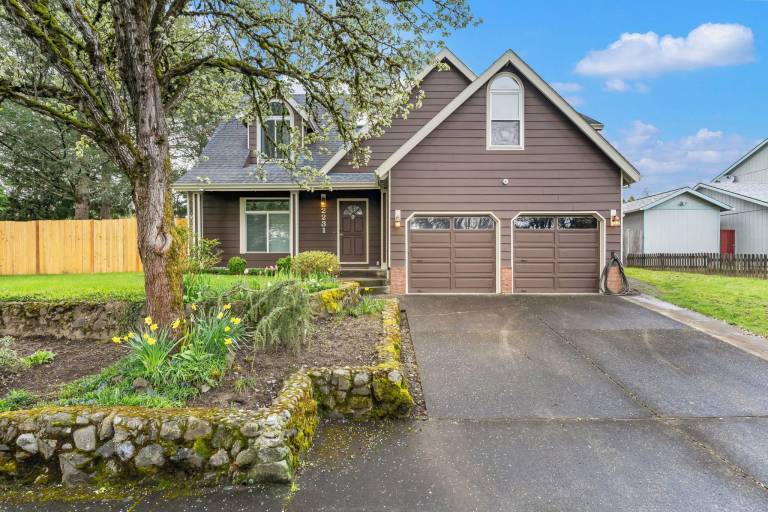 House  Troutdale