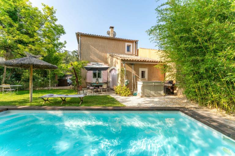 Villa 'Plein Coeur Du Luberon' with Private Pool, Private Terrace and Wi-Fi in Apt