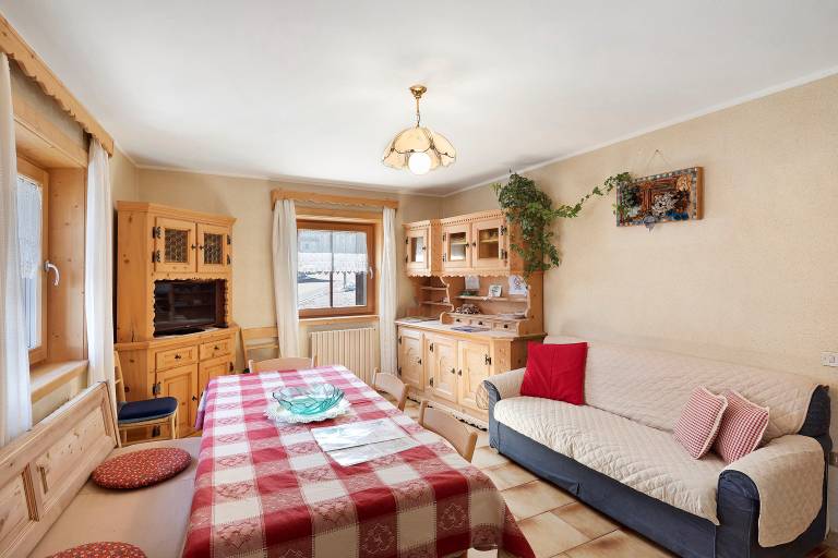 Fully equipped holiday apartment with fast internet | Mountain view | Next to the ski | Dogs allowed in Livigno