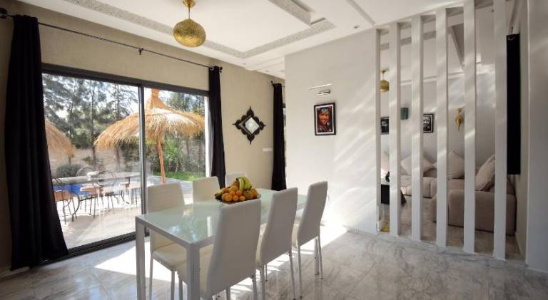Spacious villa with pool | Pets allowed — photo 2