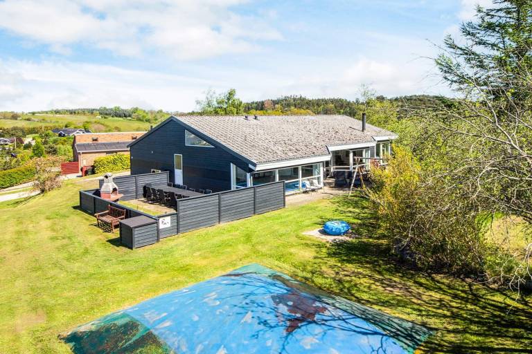 Pleasant house with terrace, pool & sauna | Pets are welcome — photo 3