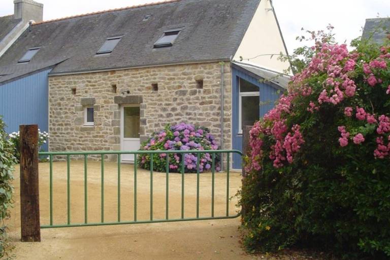Gite with yard & patio | Pet-friendly — photo 2