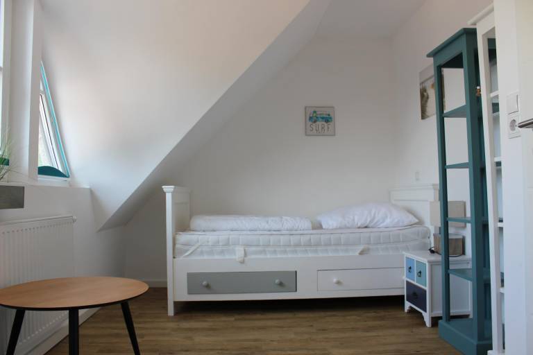 Family-friendly apartment with barbeque, patio & garden | Beach nearby | Dogs allowed — photo 5