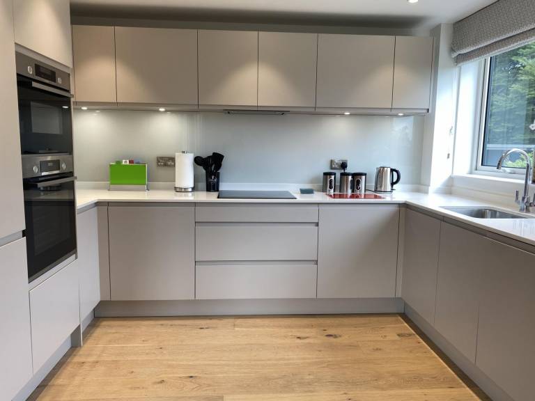 CH Apt 3 (2Bed) in Bath — photo 2