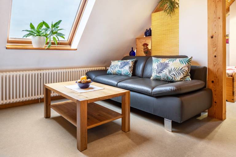 Holiday Apartment '2' with Shared Garden and Wi-Fi — photo 2