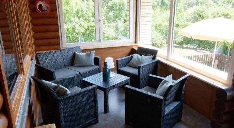 Chalet with jacuzzi — photo 4