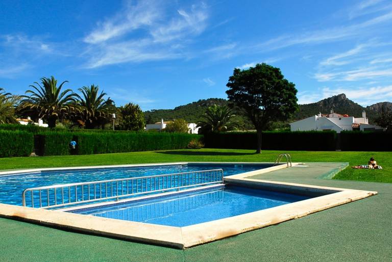House with terrace, barbecue & pool — photo 4