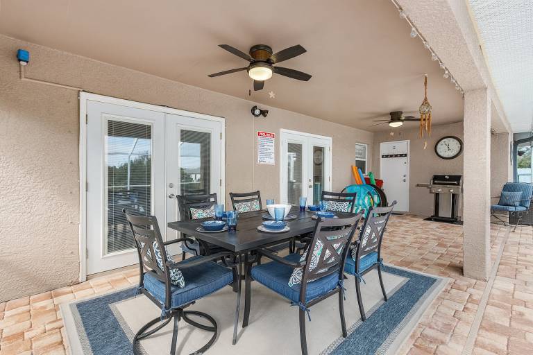House with terrace, barbecue & private pool | Water view — photo 3