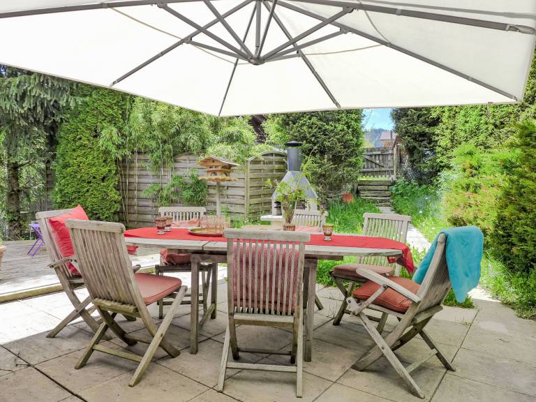 House with terrace & yard | Nature view — photo 4