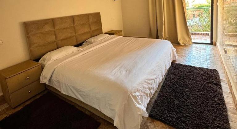 Serviced apartment with jacuzzi, garden & pool | Pets are welcome — photo 2
