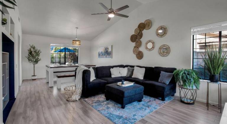 Pleasant vacation home with pool & jacuzzi | Pet-friendly — photo 5