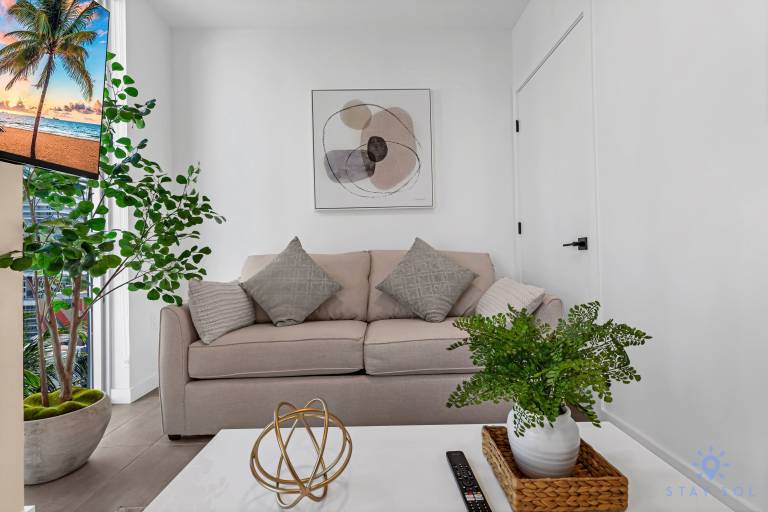 Beautiful Studio Amazing Pool Gym Bar and Spa