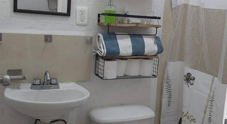 Apartment with pool — photo 2