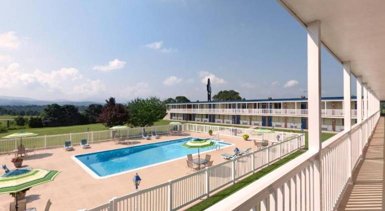 Days Inn by Wyndham Waynesboro — photo 4