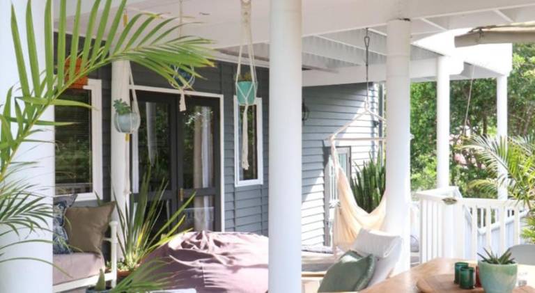 Lush Spacious Family Home between Beach & Town — photo 5