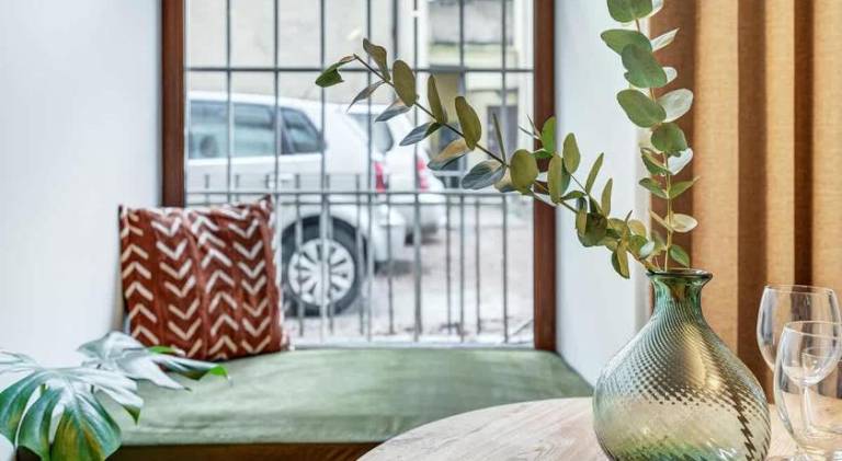 Lovely rental apartment | Near Gate of Dawn | Pets are welcome — photo 3