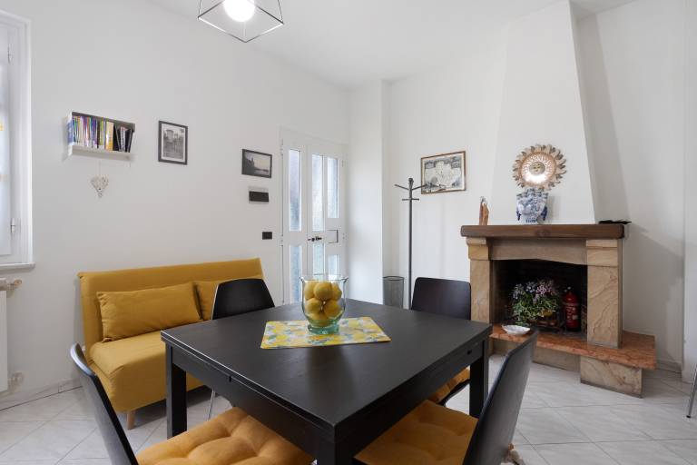Apartment 'Lunigiana - Casa Anita with Private Garden, Wi-Fi and Air Conditioning' — photo 4