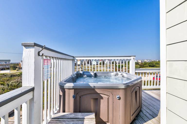 No Wake Zone 164 ft from the beach Dog Friendly, Hot Tub Nags Head — photo 3