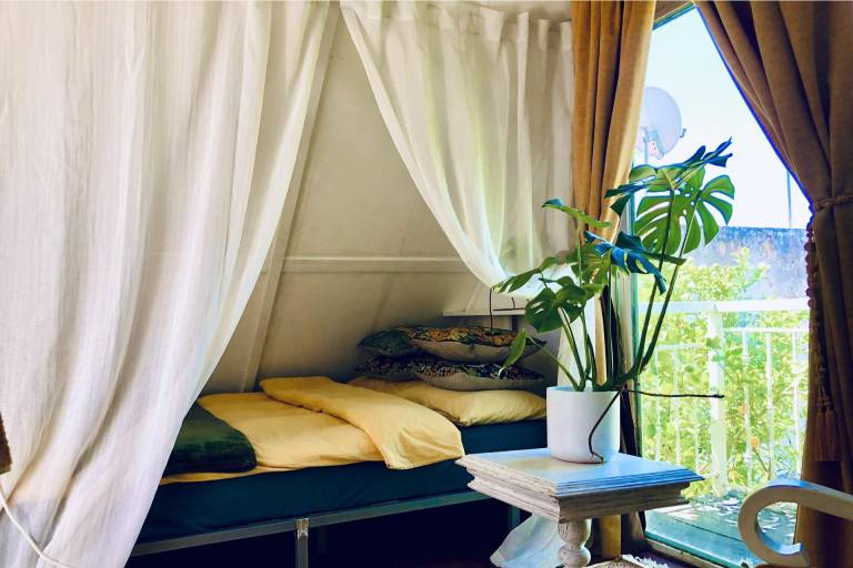 Studio Sleeps 2 with Free Parking — photo 3