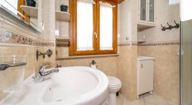 Holiday apartment with 2 rooms for 4 persons — photo 5