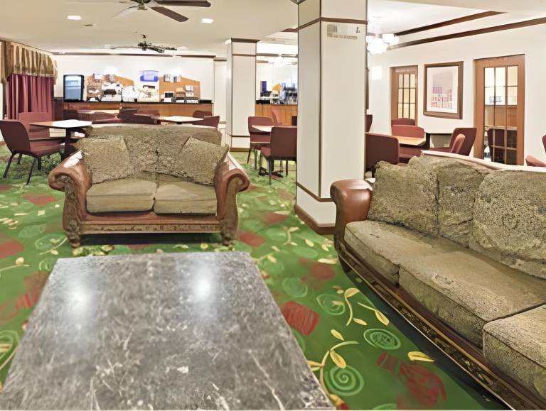 Holiday Inn Express & Suites Plainview by IHG — photo 5