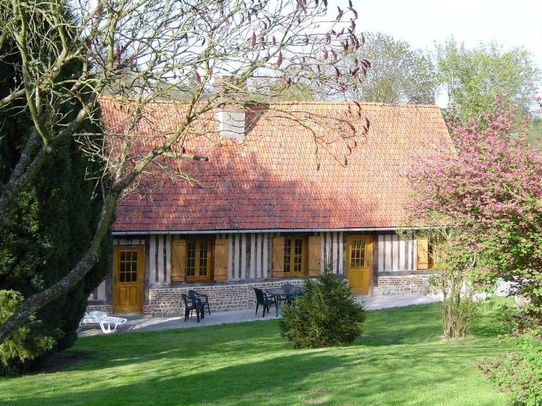 Holiday Home 'Maison Normande Proximi De La Mer' with Private Terrace, Private Garden and Wi-Fi — photo 2
