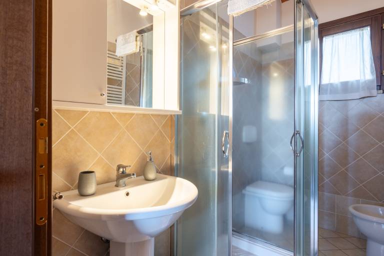 Apartment 'Terrazza Sulla Val D'Orcia' with Shared Pool, Private Terrace and Wi-Fi — photo 4