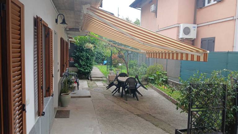 Rental apartment with patio & fast internet | Mountain view | Dogs allowed in Laveno Mombello