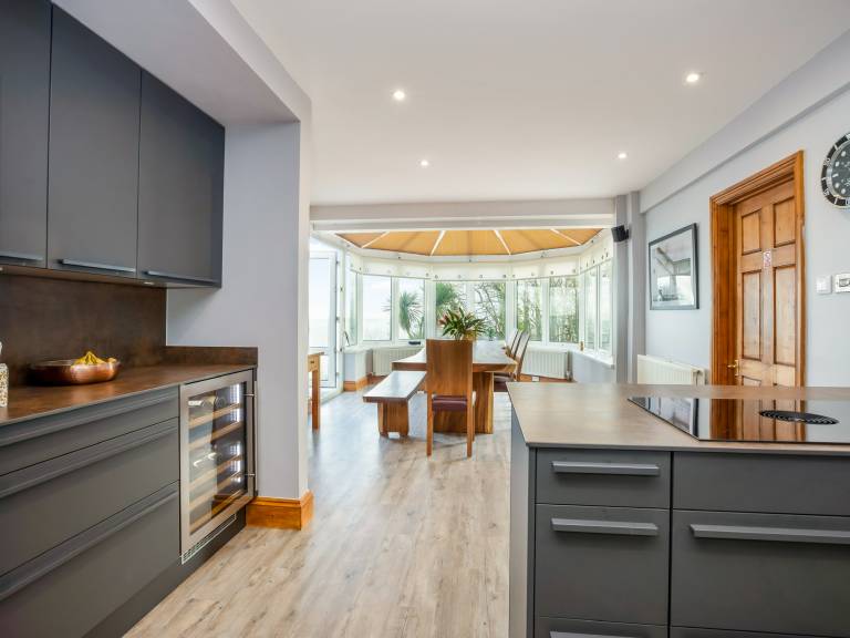 Children-friendly cottage with garden, private pool & grill | Water view | Pets are welcome — photo 4