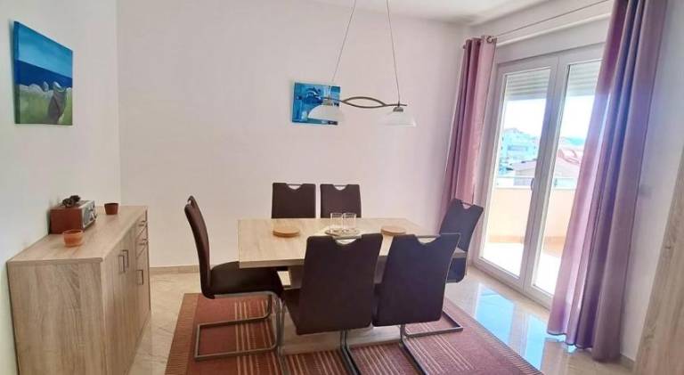 Rental apartment with pool — photo 3