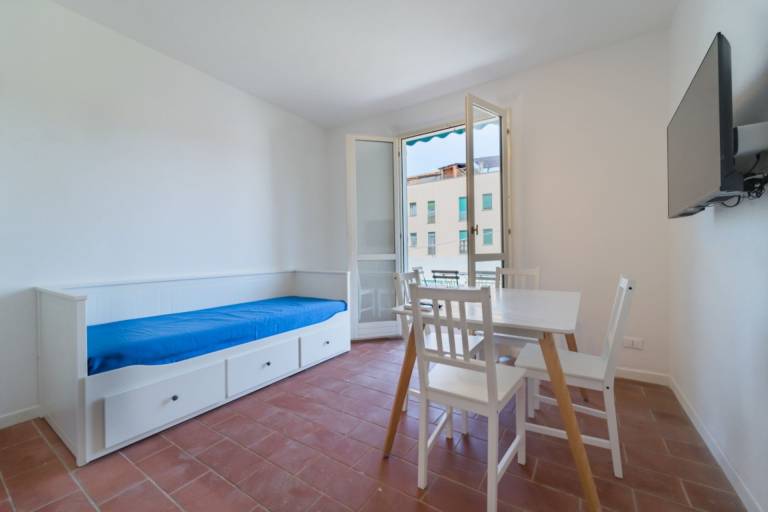 Holiday apartment with yard & terrace — photo 5