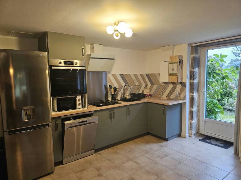 Family-oriented house with terrace, grill & yard | Suitable for remote work | Pet-friendly — photo 5