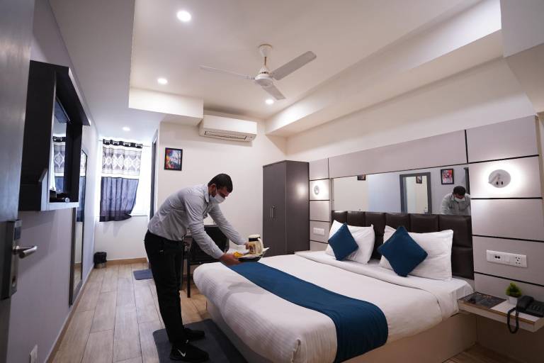 Hotel Lyf Corporate Suites Kirti Nagar