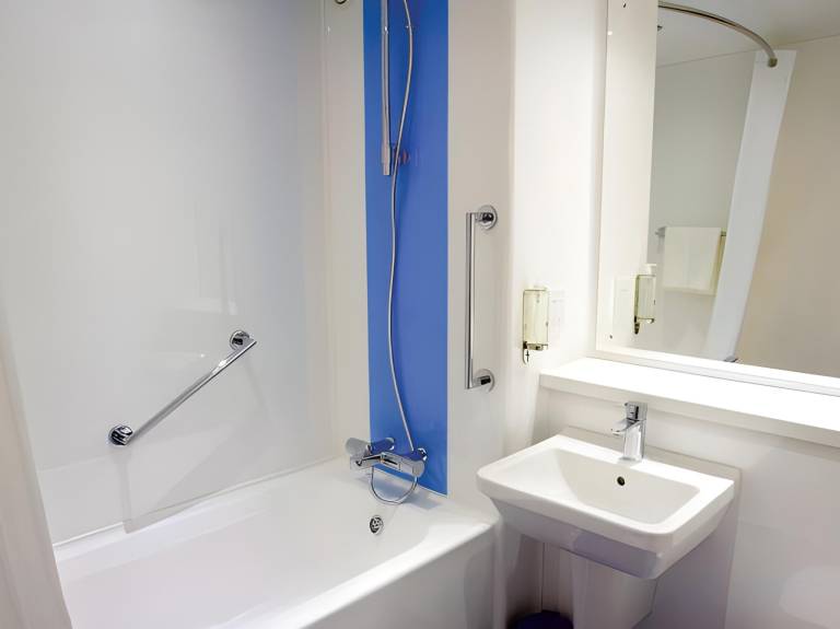 Travelodge Caernarfon — photo 5