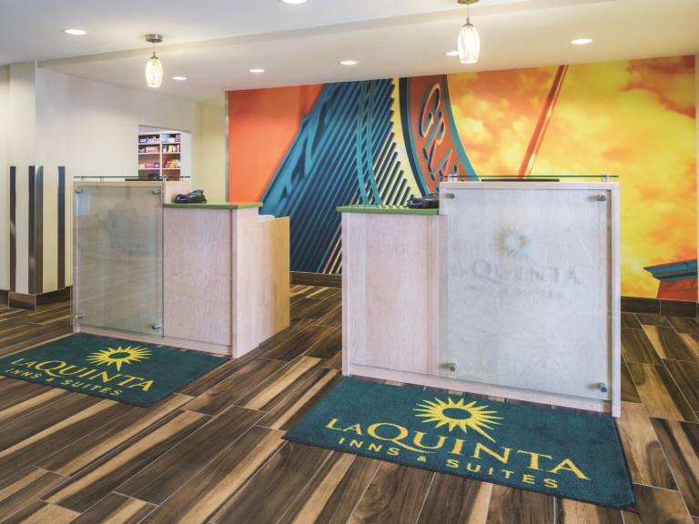La Quinta Inn & Suites by Wyndham Grand Forks — photo 4