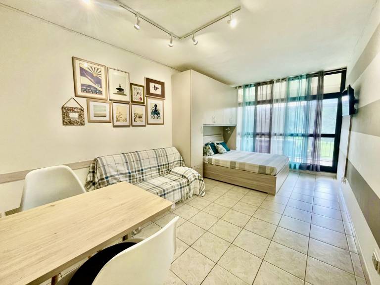 Family-oriented holiday apartment with patio, pool & yard | Pet-friendly — photo 4
