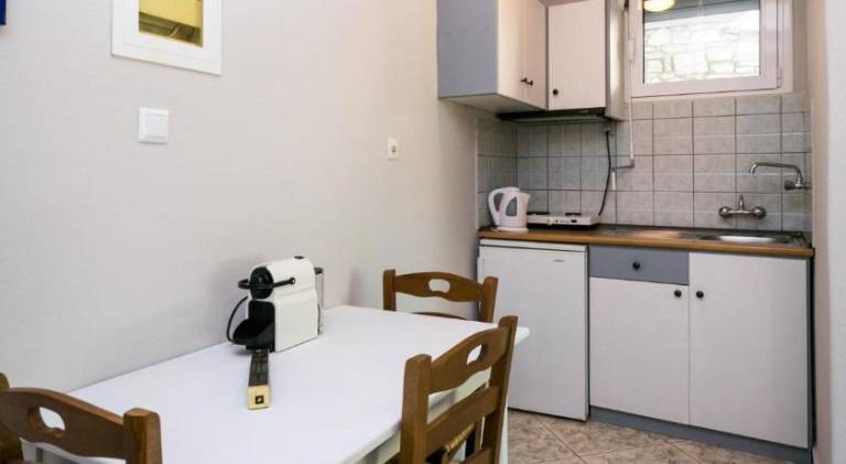 Rental apartment with yard, grill & terrace | Close to the beach | Dogs allowed — photo 5
