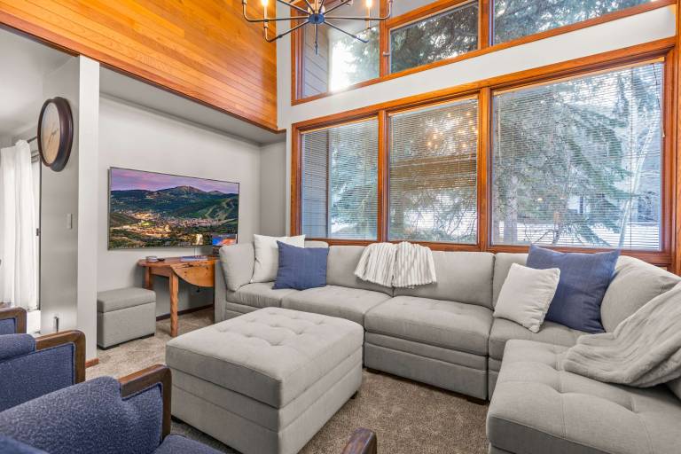 Children-friendly house with hot tub, grill & garden | Suitable for remote work | Pets are welcome in Park City, UT