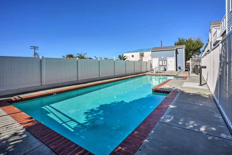 Cozy-Chic Condo: Walk to Beach & Park! — photo 3