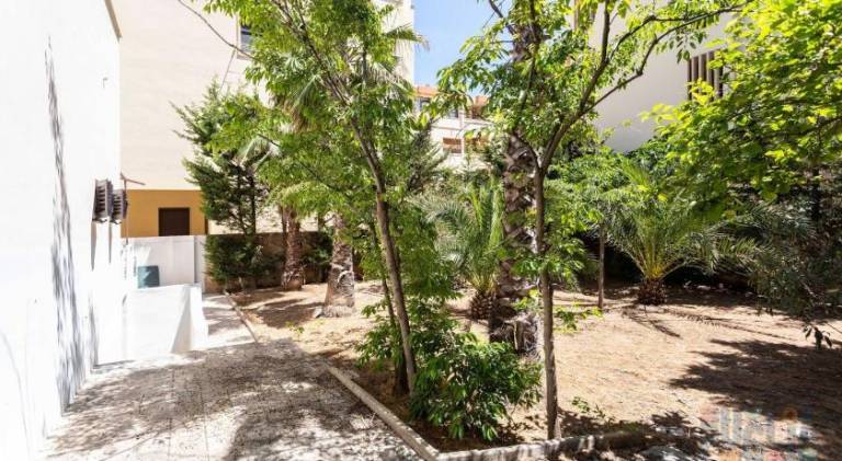 Apartment with 4 rooms for 8 persons in Alezio