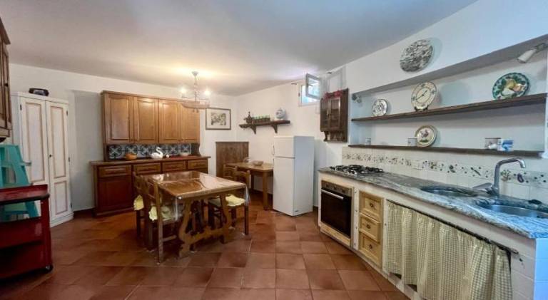 Chianti Villa with Private Park, 2 Apartments & Panoramic Views — photo 4