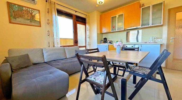 Holiday apartment with pool & jacuzzi — photo 4