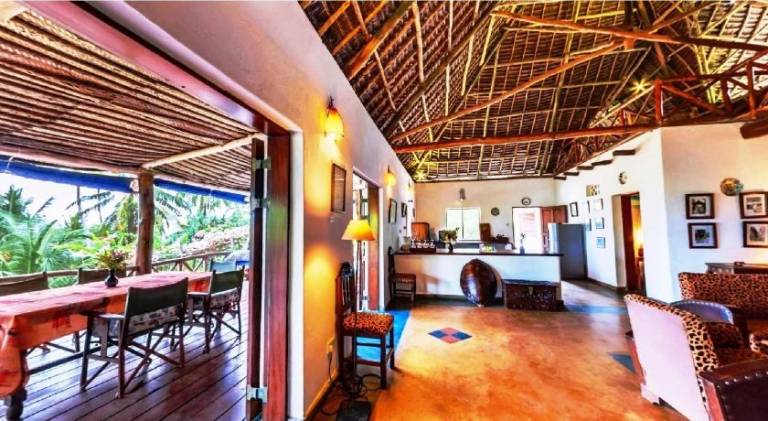 FULLY PRIVATE VILLA 390sqm ZERO MINUTES TO BEACH MATEMWE — photo 4